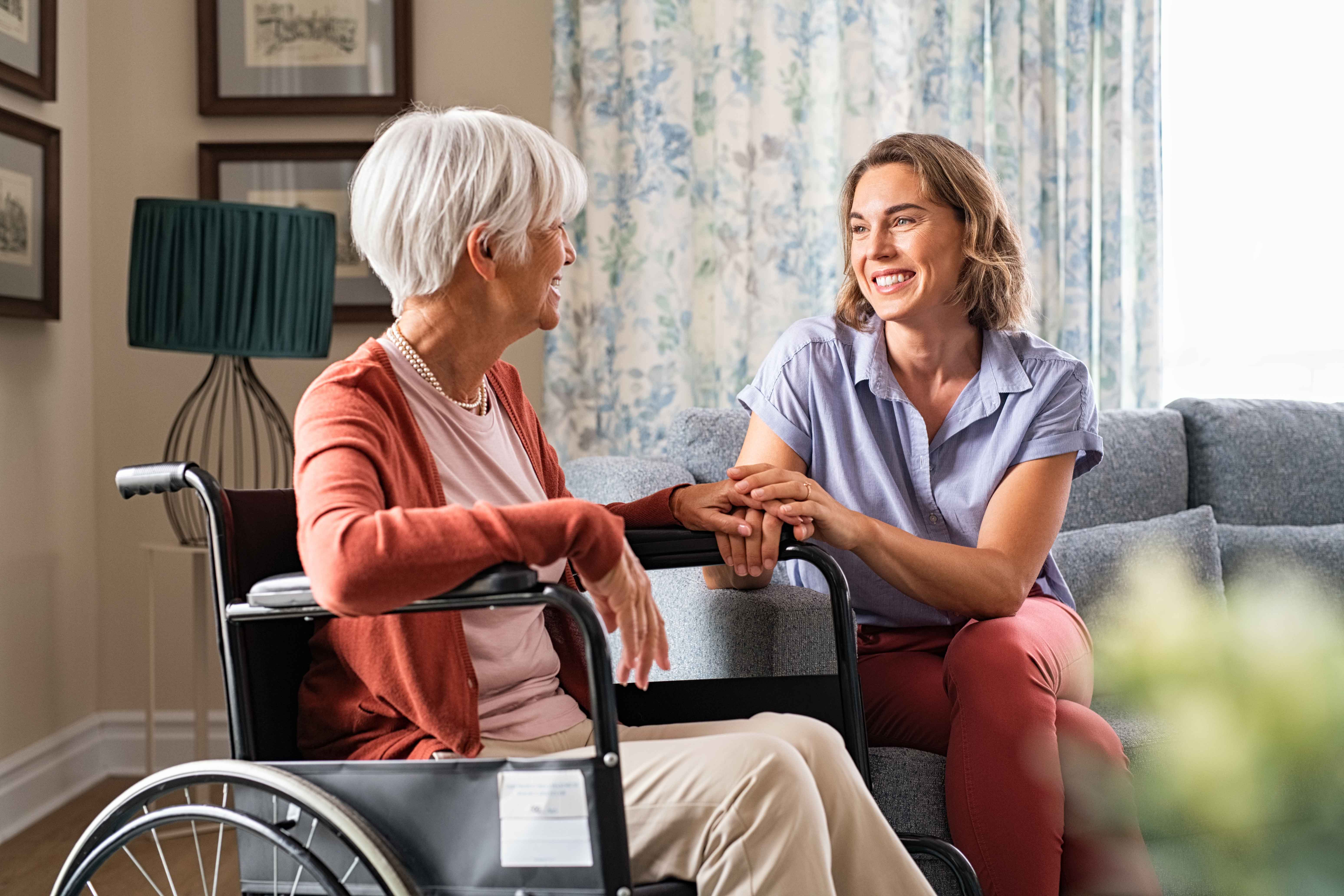 http://phgns.fr/wp-content/uploads/2022/04/happy-adult-woman-visiting-her-elderly-mother-at-h-2021-09-02-08-35-18-utc.jpg